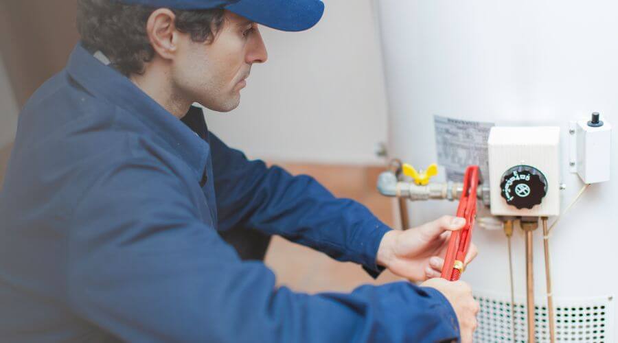 Local water heater installation in La Crosse, KS